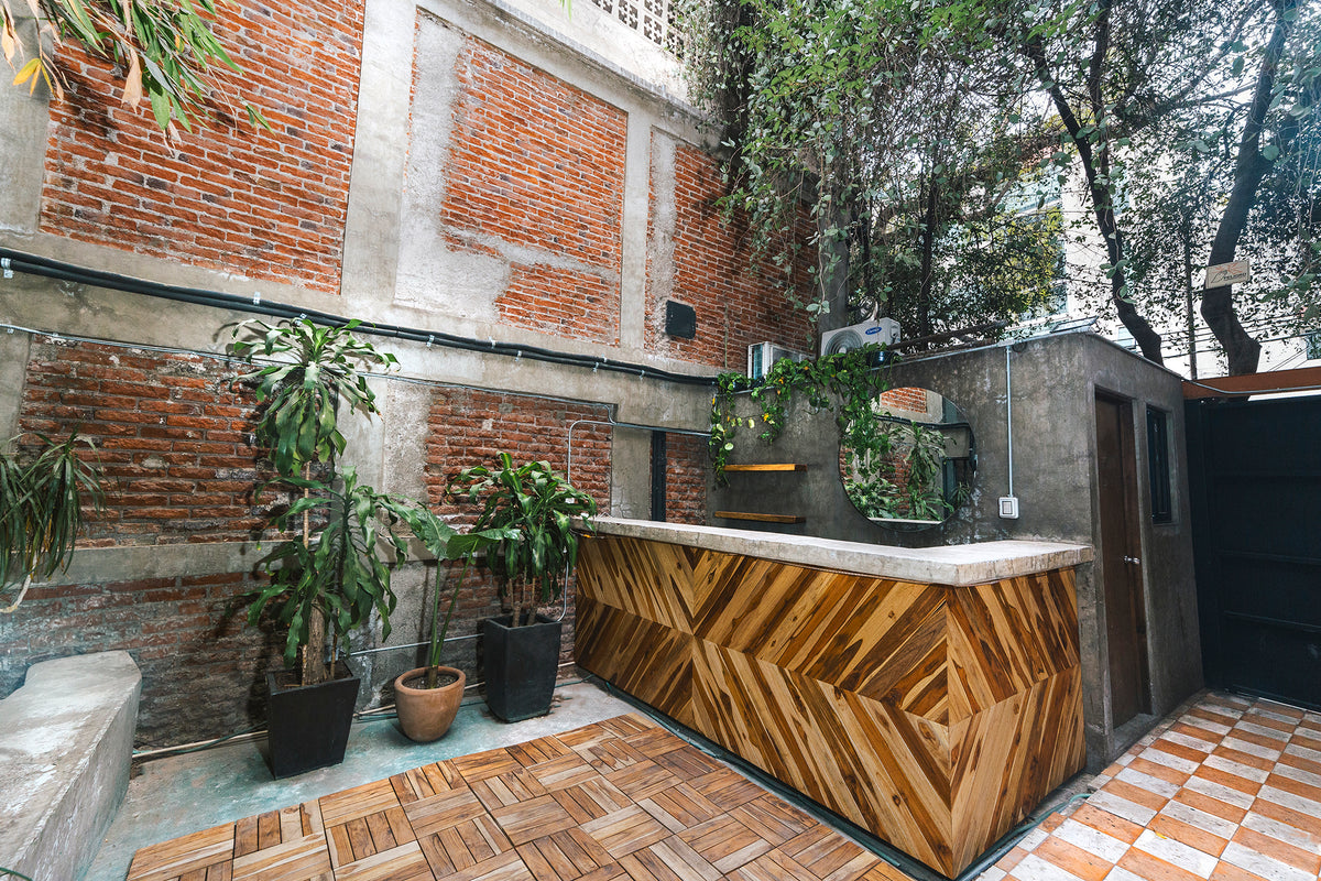 Courtyard Rental