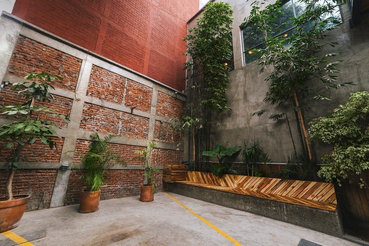 Courtyard Rental